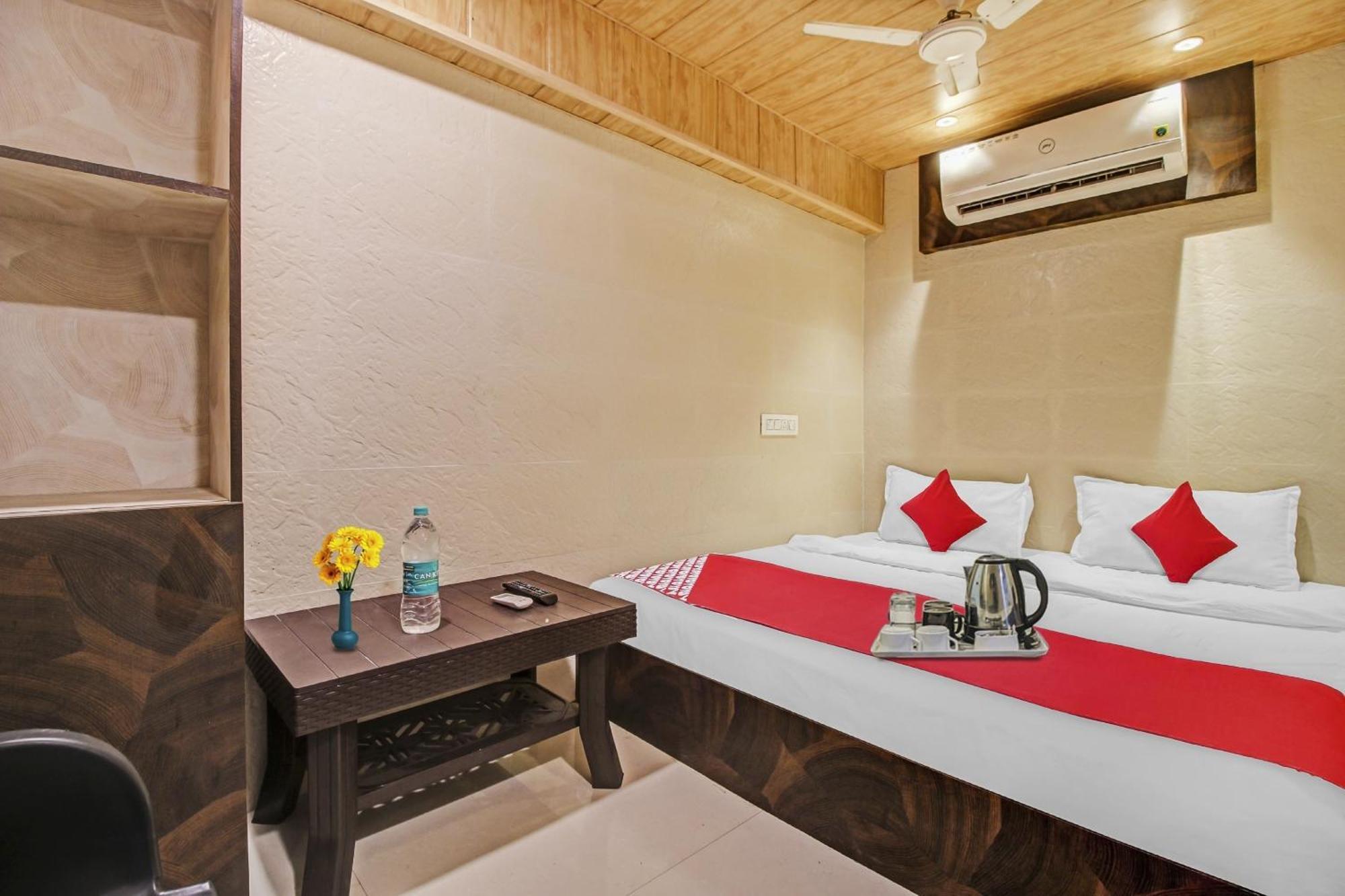 Hotel Ambedkar Kalyān エクステリア 写真