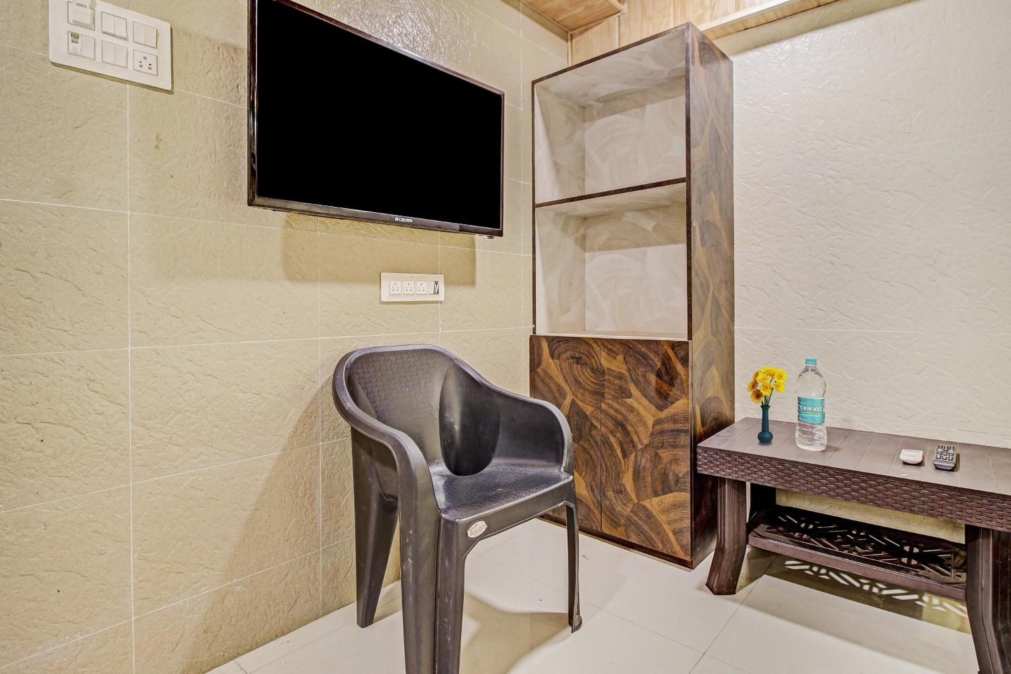 Hotel Ambedkar Kalyān エクステリア 写真
