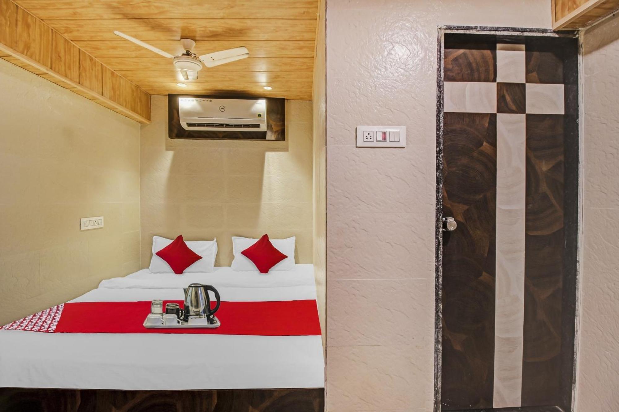 Hotel Ambedkar Kalyān エクステリア 写真
